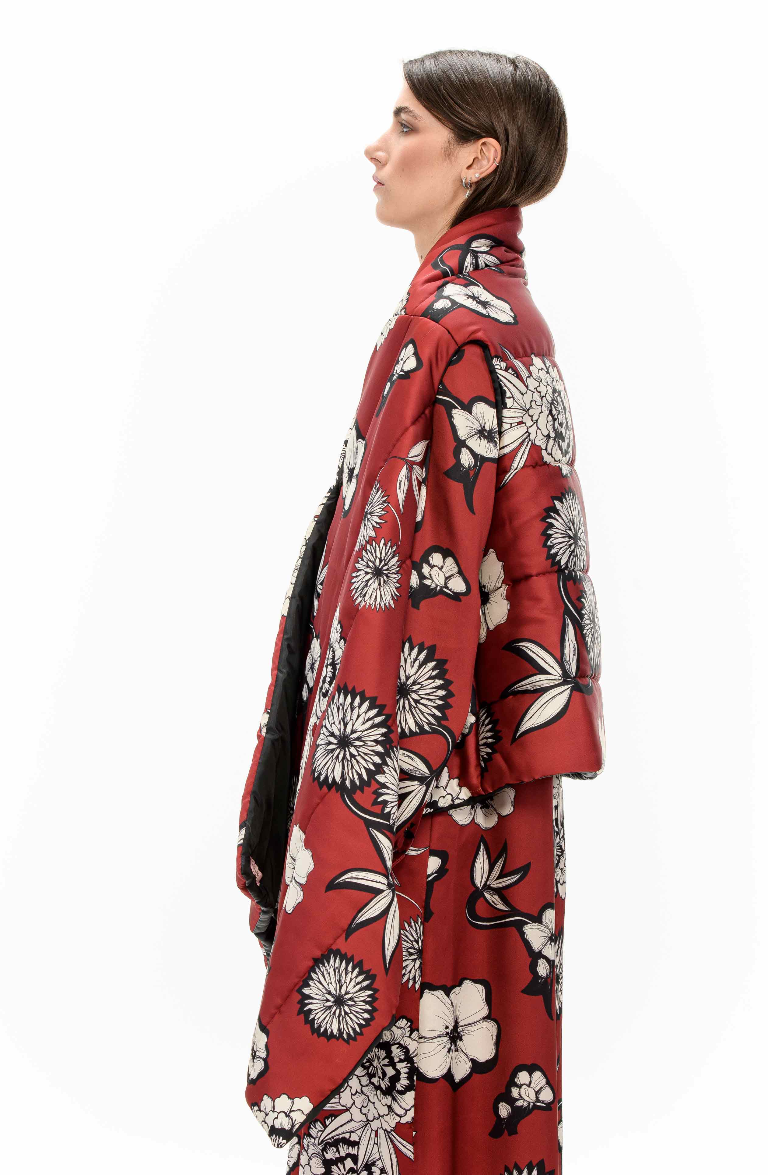 AMARA Satin cape