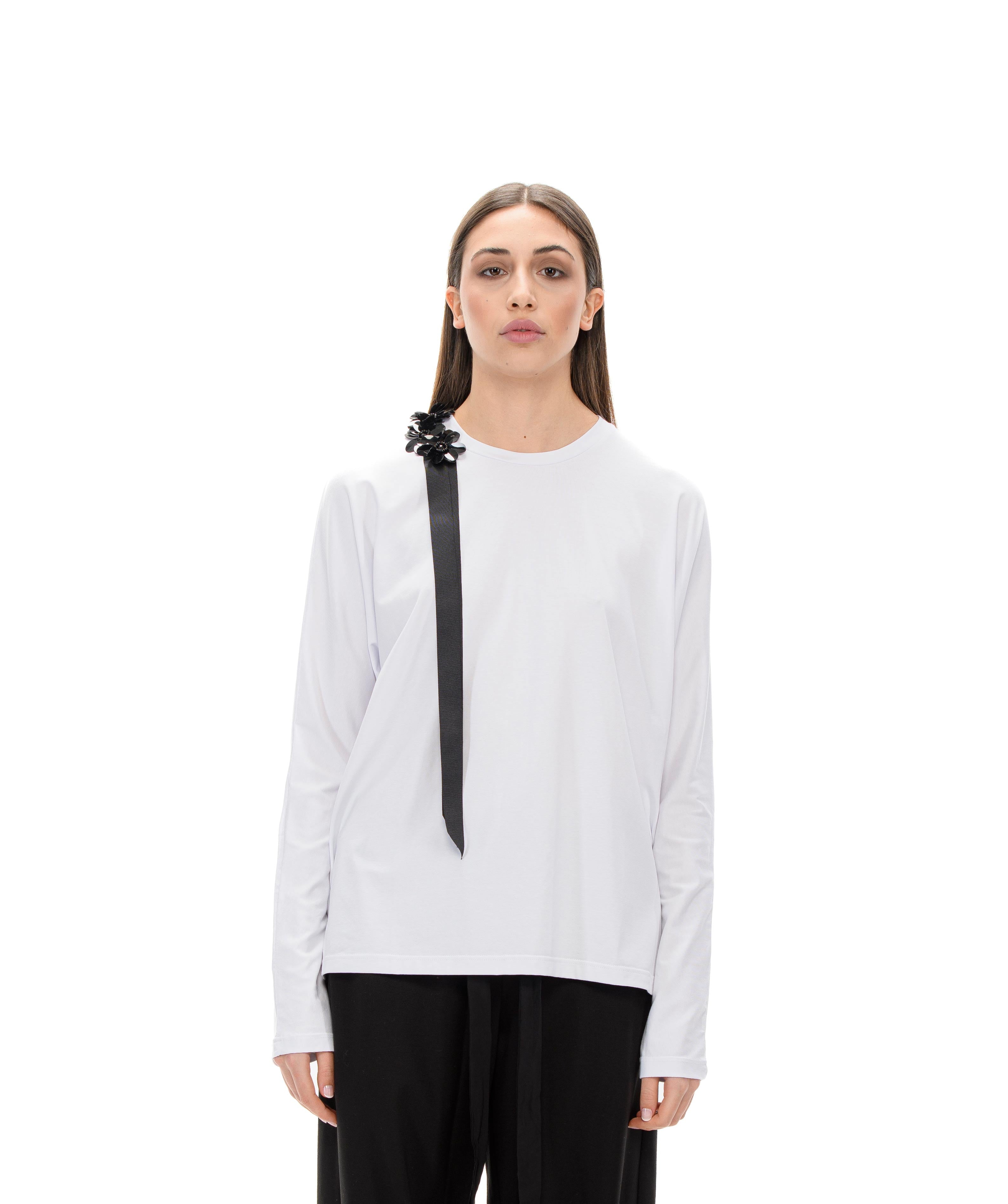 BLOOM T-shirt with detail